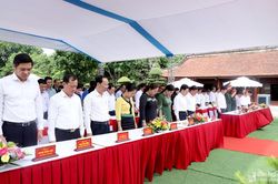 Trang trọng Lễ tưởng niệm 51 năm ngày mất của Chủ tịch Hồ Chí Minh