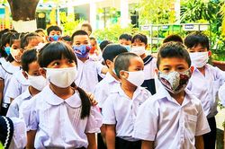 Con đi học…