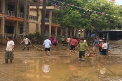 Trường THCS Điện Quan (Bảo Yên): Gần 1.500 đầu sách, vở năm học mới bị hư hỏng do mưa lũ