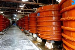 Hai hiệp hội nước mắm: Người tiêu dùng băn khoăn
