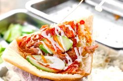 Bánh mì Thổ Nhĩ Kỳ và 3 đặc sản hút khách ở TP.HCM