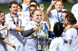 Tân binh Leeds: Bielsa có biến Leeds thành hiện tượng?