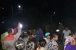 Thương tâm hai chị em ruột cùng bé gái té suối đuối nước
