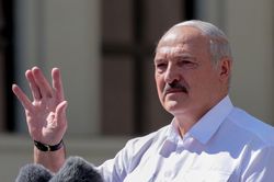 Tổng thống Belarus Lukashenko thừa nhận đã cầm quyền 'khá lâu'