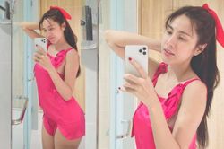 Thủy Tiên khoe vóc dáng 'gái 1 con' với đồ ngủ màu hồng, khẳng định chưa lấy chồng