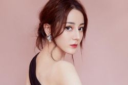 Gia Hành chèn ép Địch Lệ Nhiệt Ba, hợp đồng của hai bên sắp kết thúc?