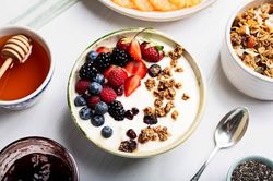 Sữa chua - Món ăn giản dị nhưng có bề dày lịch sử không ngờ!