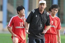 HLV Riedl thu phục, giúp Văn Quyến tỏa sáng ở SEA Games 22 thế nào?