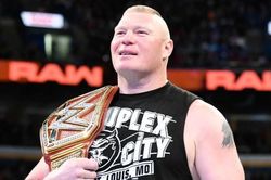 Brock Lesnar - nhà vô địch chiến thắng bệnh tật