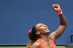 Azarenka gặp Serena tại bán kết US Open