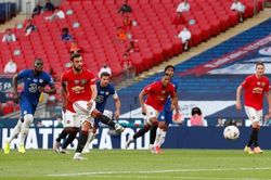 MU ăn đứt Chelsea mùa tới, Mourinho đá đểu Man City