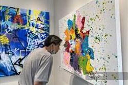 Bức tranh graffiti hàng tỉ đồng trưng bày tại Tràng Tiền