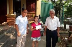 Sự thật 'học sinh nghèo có nhà khang trang được trao quà' ở Hà Nội
