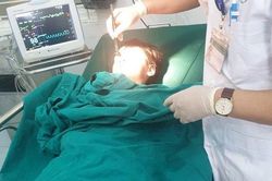 Lào Cai: Quạt trần rơi trong lớp, một học sinh bị thương