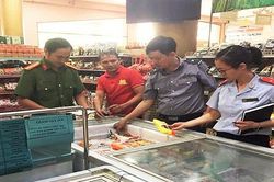 Nghệ An: Đã có 92 người mua pate Minh Chay