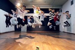 Loạt khoảnh khắc chứng tỏ ngôi vị 'vua nhảy K-Pop' phải thuộc về SEVENTEEN