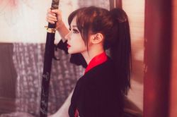 Tưởng 'búp bê sống' mới nổi, ai ngờ nhìn kĩ hóa 'người ấy' của Karik