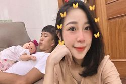 Phan Văn Đức khoe ảnh bế con, Hồng Duy trách cứ đầy yêu thương