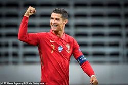 Ryan Giggs: Ronaldo có thể chơi đến 40 tuổi