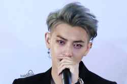 Bố Hoàng Tử Thao (cựu thành viên EXO) đột ngột qua đời ở tuổi 52