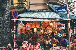 Phố hàng Mã đã lên đèn đón trung thu