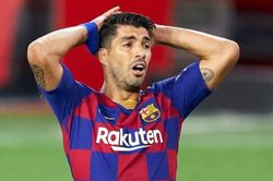 Rivaldo: 'Barca đối mặt rủi ro khi bán Suarez'