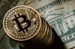 Tiền điện tử hôm nay 12/9: Giá bitcoin dự báo sẽ rơi 'thảm', mua giá giảm khác nào 'ôm bom'
