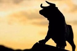 Giá vàng hôm nay 12/9: Phá tan mọi dự báo, tạm 'ngủ Đông', sức mạnh phục hồi còn nguyên vẹn trong tuần tới
