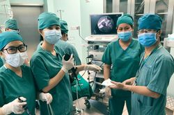 Cứu sống bé gái 10 tháng tuổi hóc dị vật trong thành phế quản