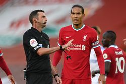 Bản lĩnh của Liverpool được thử thách bởi triết lý robot của Leeds