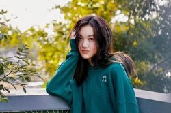 Lý Yên - Con gái Vương Phi gây bất ngờ khi lột xác thành công ở tuổi 14