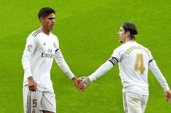 Varane chưa sẵn sàng thay thế Ramos