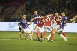 TPHCM 'mài sắc vũ khí' quyết đấu Hà Nội