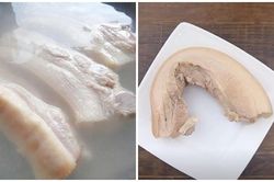 Luộc thịt kiểu này hỏi sao miếng thịt thâm, hôi, bày ra không ai muốn nếm