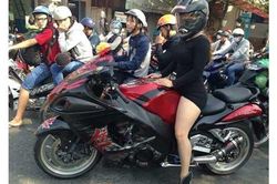 'Cười không nhặt được mồm' với muôn kiểu thời trang lên phố của hội chị em