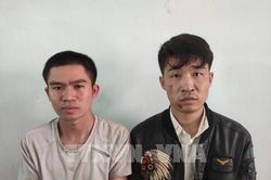 Bắt khẩn cấp 2 đối tượng dùng súng cưỡng đoạt tài sản
