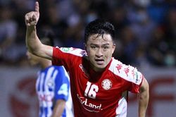 Huy Toàn nghỉ ít nhất một tháng vì chấn thương dây chằng