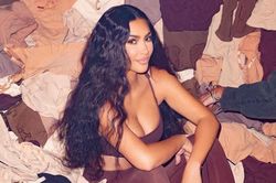Kim Kardashian bị ném đá vì bán đồ bó cho bà bầu