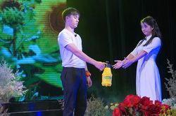 Có một 'Trại hoa vàng' rất khác