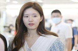 'Mỹ nhân xuyên không' lộ ảnh mặt mộc 'gây bão'