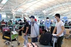 Xem xét rút ngắn thời gian cách ly còn 5 ngày cho người nhập cảnh