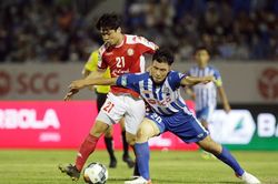 TP Hồ Chí Minh gặp khó trước Hà Nội