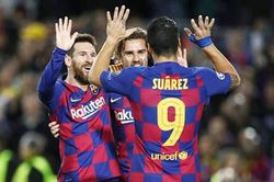 Barcelona và cuộc 'cách mạng' bắt đầu từ Số 9