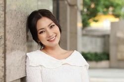 Ngọc Lan xinh đẹp cuốn hút với sắc trắng
