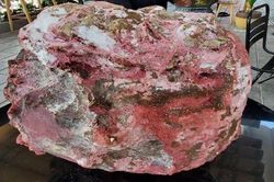 Phát hiện 2 khối đá nghi là 'báu vật' long diên hương ở Quảng Ngãi