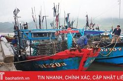 Hà Tĩnh yêu cầu các đơn vị, địa phương trực ban nghiêm túc 24/24h ứng phó bão số 5