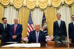 Hai thỏa thuận hòa bình lịch sử - Thành tựu đối ngoại nổi bật của ông Trump