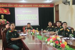 Kiểm tra công tác phối hợp PBGDPL và thực hiện quy chế dân chủ tại Bộ CHQS tỉnh