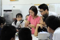 Đổi mới hoạt động kiểm tra, đánh giá giảm áp lực cho học sinh