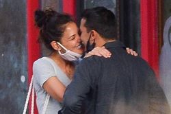 Katie Holmes say mê bạn trai đầu bếp Emilio Vitolo
